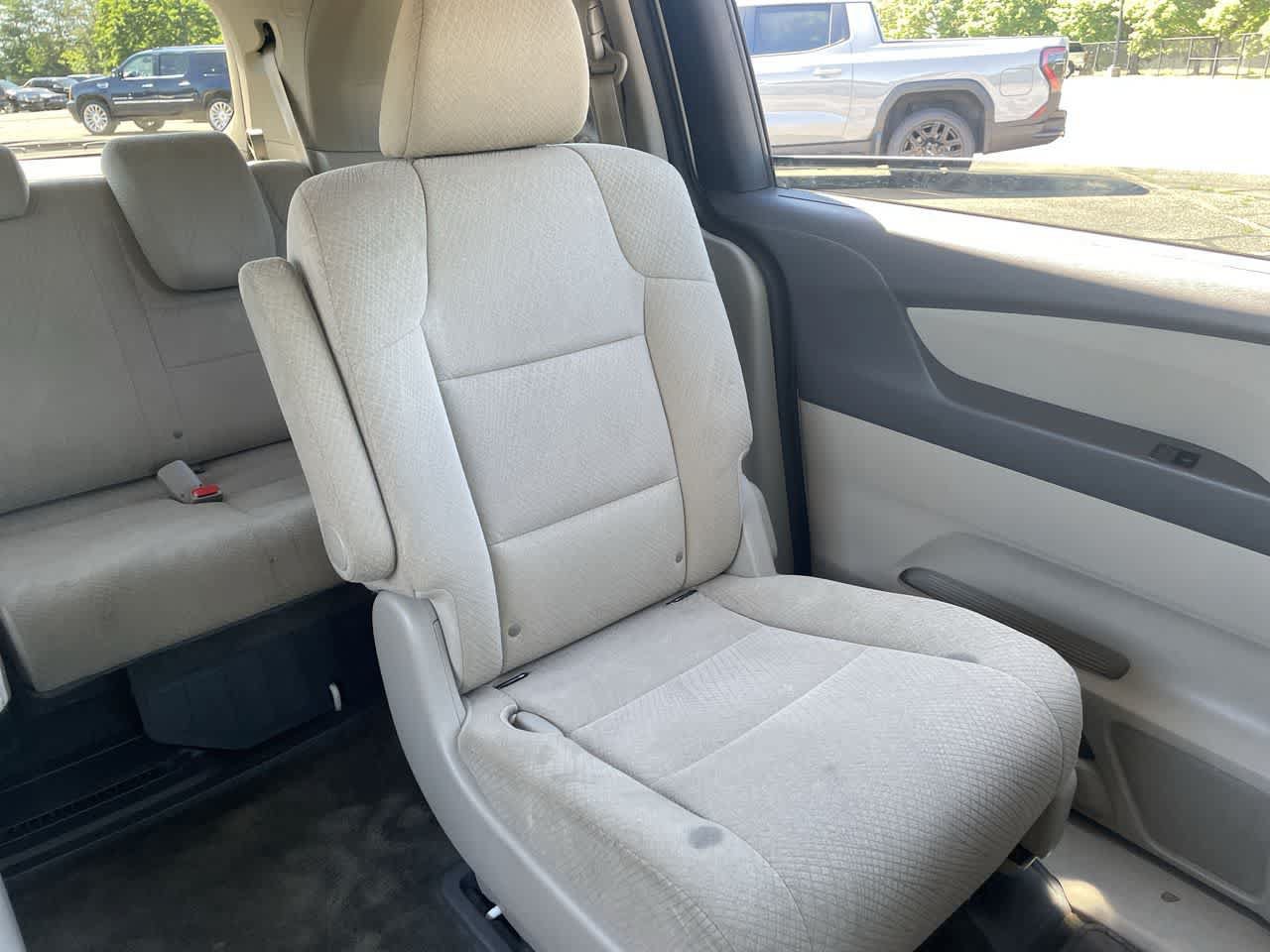 Used 2016 Honda Odyssey LX image 19