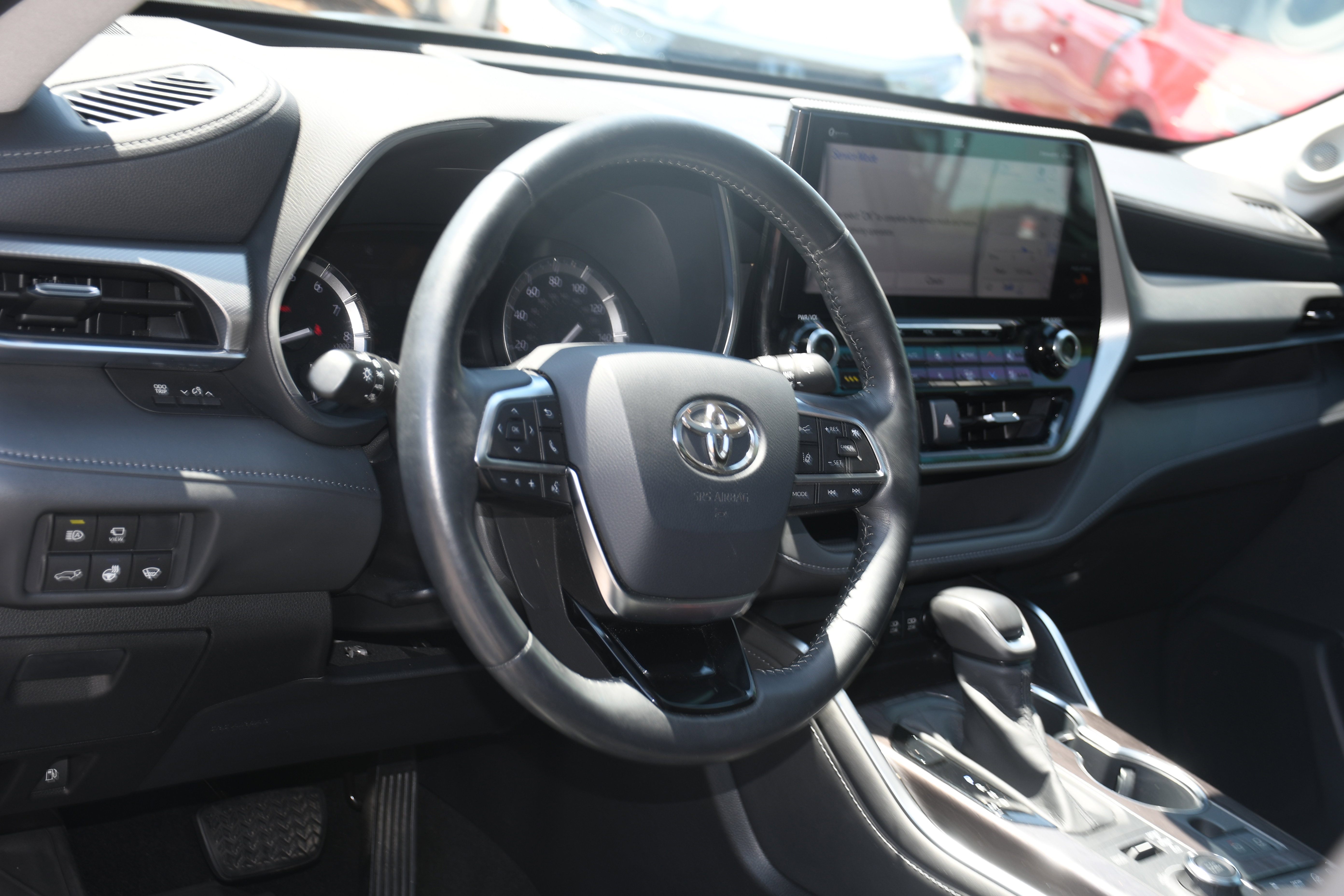 Certified 2020 Toyota Highlander Platinum AWD/4WD image 9