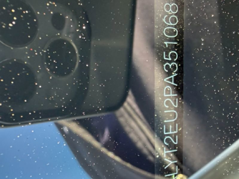 Used 2023 Land Rover Range Rover Velar R-Dynamic S image 30