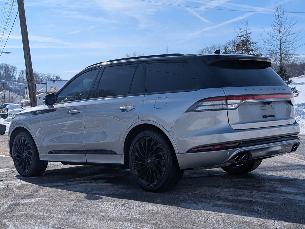 Used 2023 Lincoln Aviator Black Label w/ Jet Package image 10
