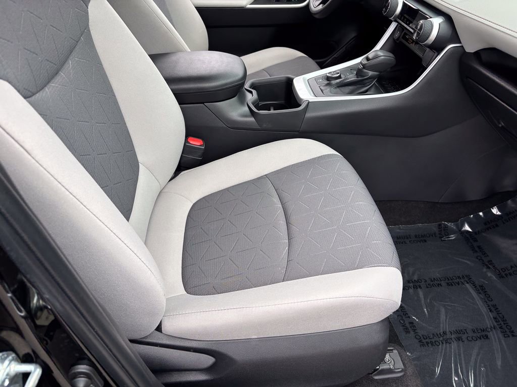 Certified 2022 Toyota RAV4 XLE w/ Convenience Package image 38