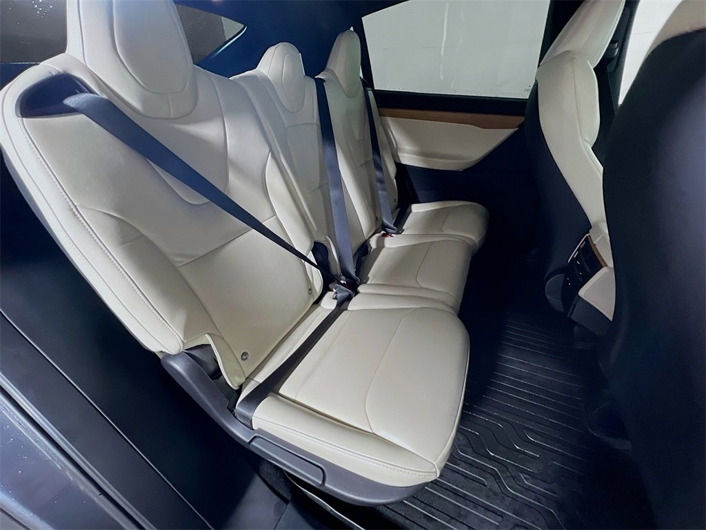 Used 2020 Tesla Model X Long Range image 26