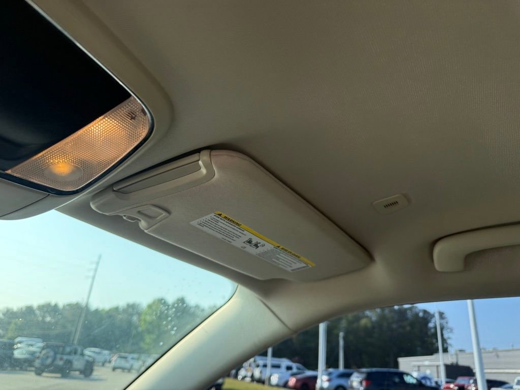 Used 2018 Chrysler 300 Touring w/ Sport Appearance Package RWD image 21