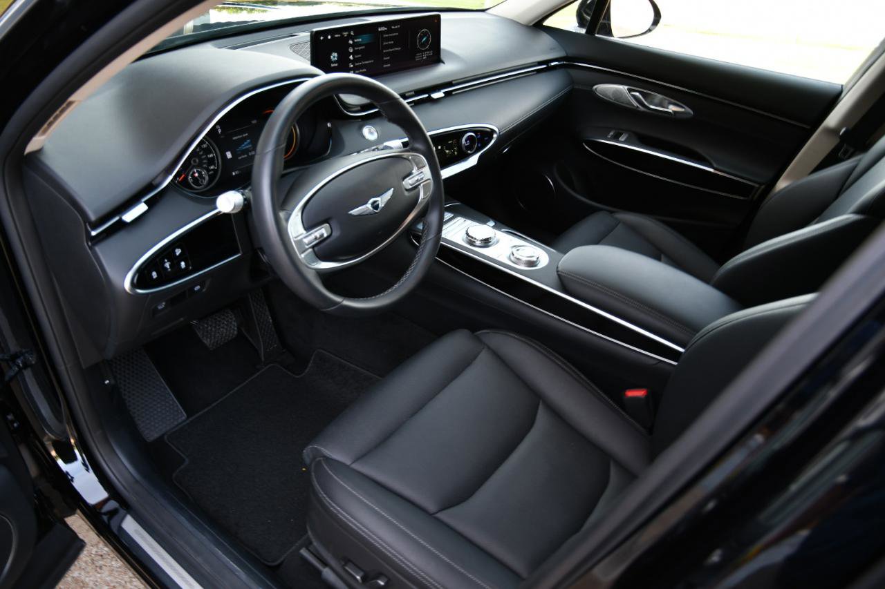Used 2025 Genesis GV70 2.5T image 23