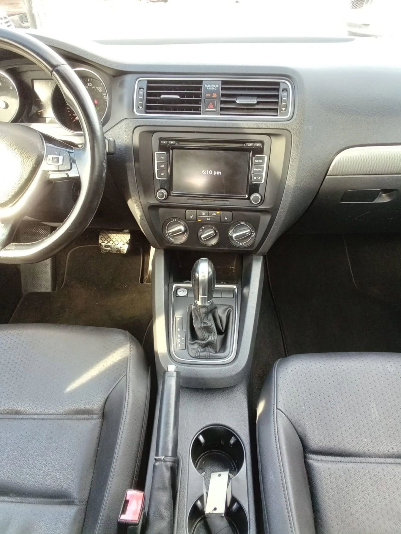 Used 2015 Volkswagen Jetta SE image 12