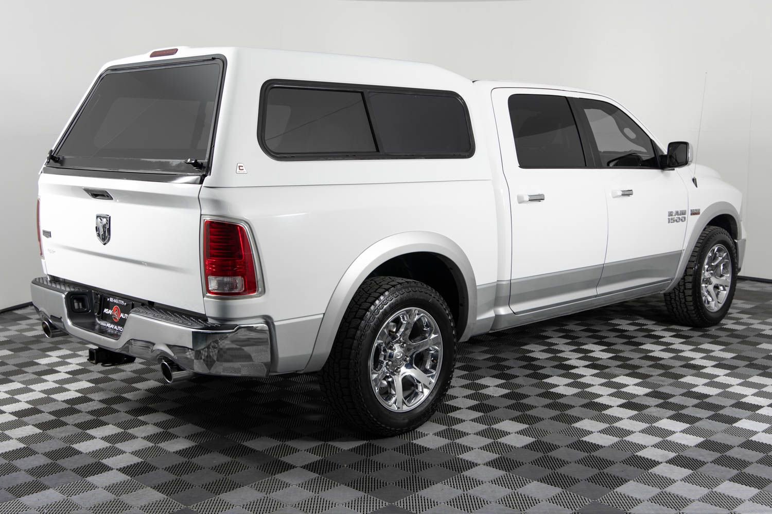 Used 2015 RAM 1500 Laramie w/ Convenience Group image 8