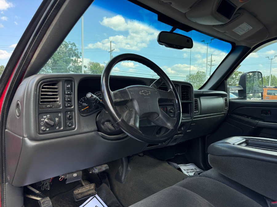 Used 2006 Chevrolet Silverado 2500 LT AWD/4WD image 14