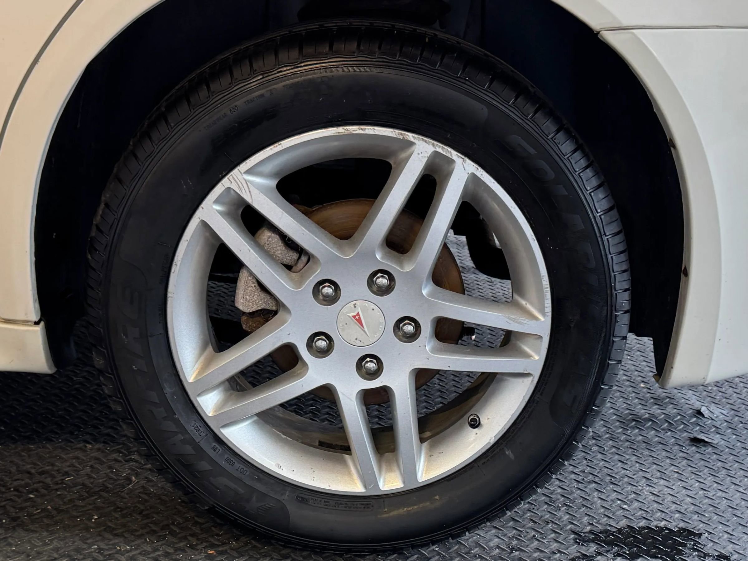 Used 2007 Pontiac Grand Prix GT w/ Premium Package image 8