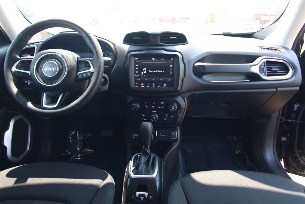 Used 2021 Jeep Renegade Latitude w/ Luxury Group I AWD/4WD image 42