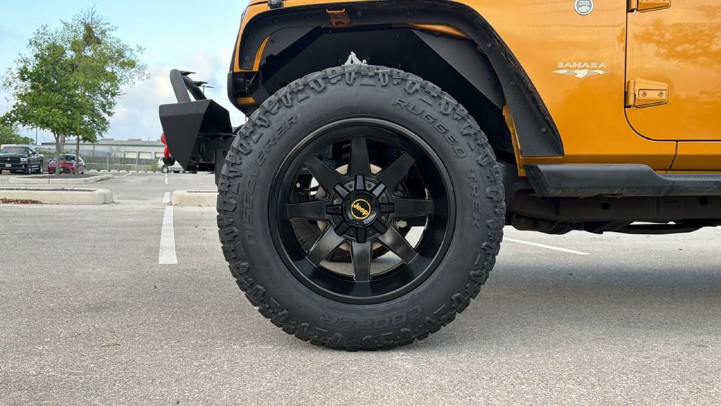 Used 2014 Jeep Wrangler Unlimited Sahara w/ Dual Top Group image 12