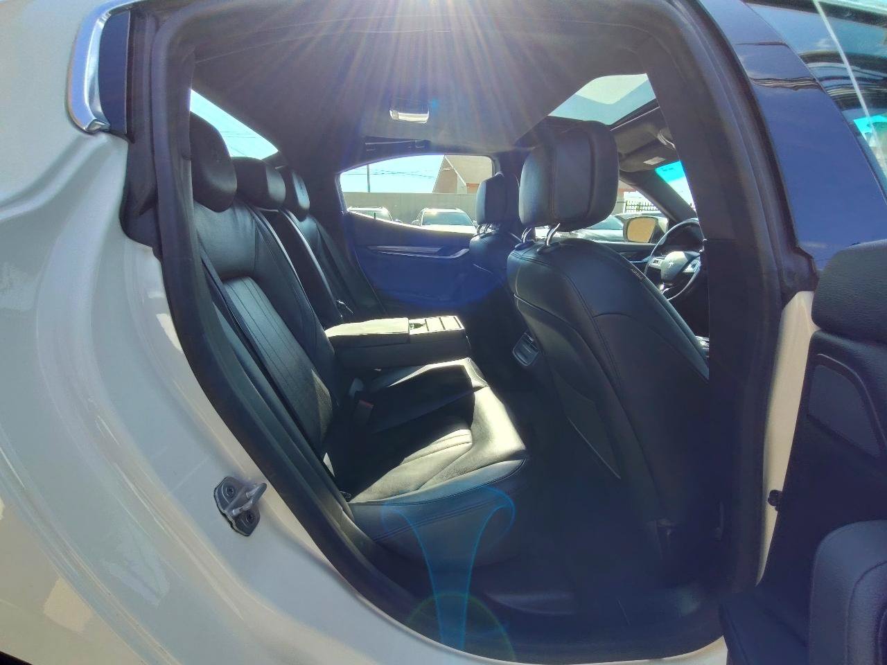 Used 2016 Maserati Ghibli RWD image 42