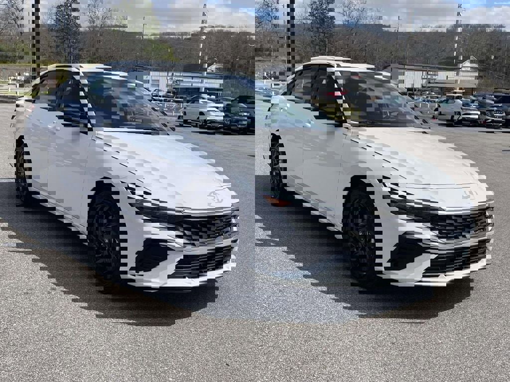 New 2026 Hyundai Elantra Sport image 4