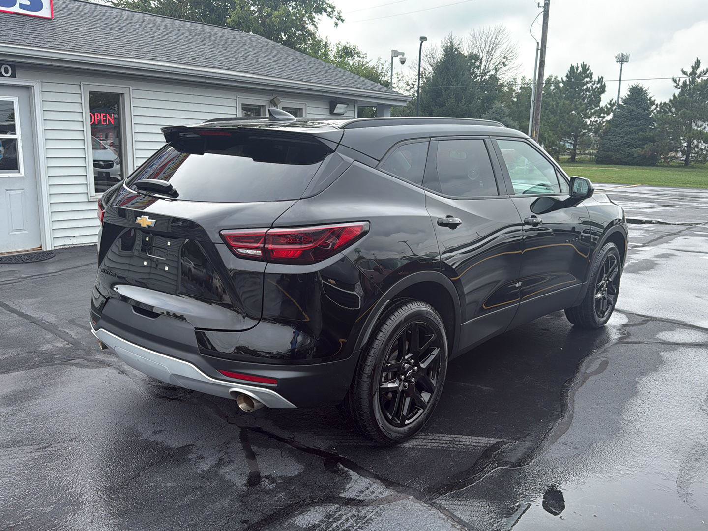Used 2023 Chevrolet Blazer LT w/ Convenience Package FWD image 7