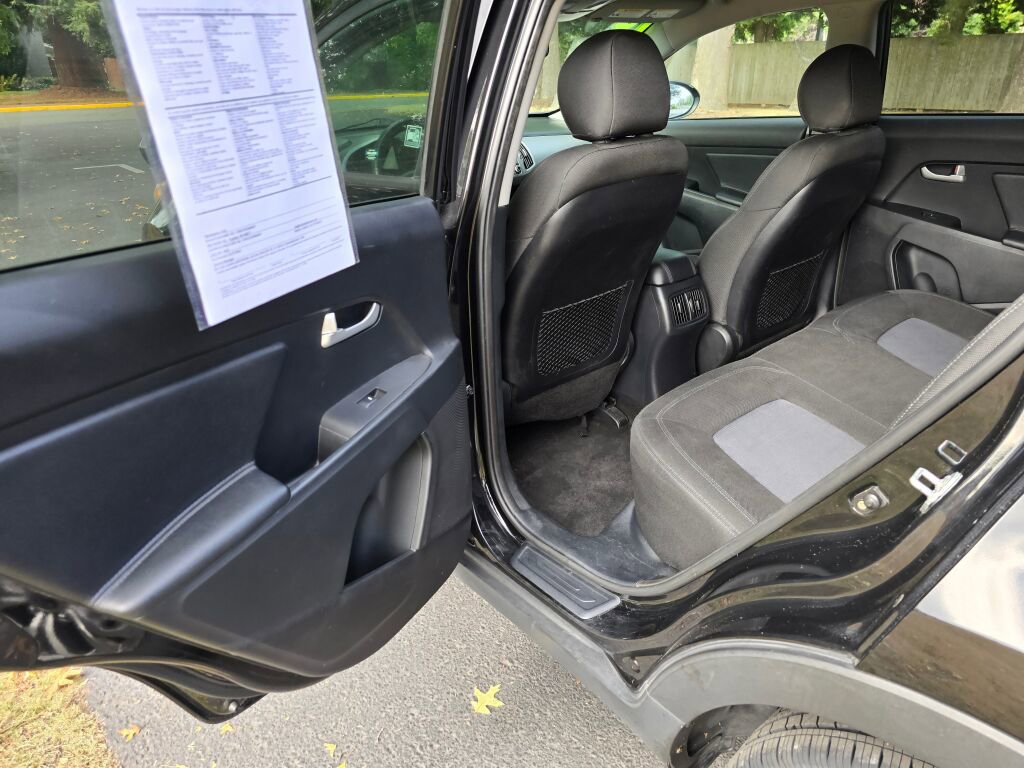 Used 2014 Kia Sportage LX image 18