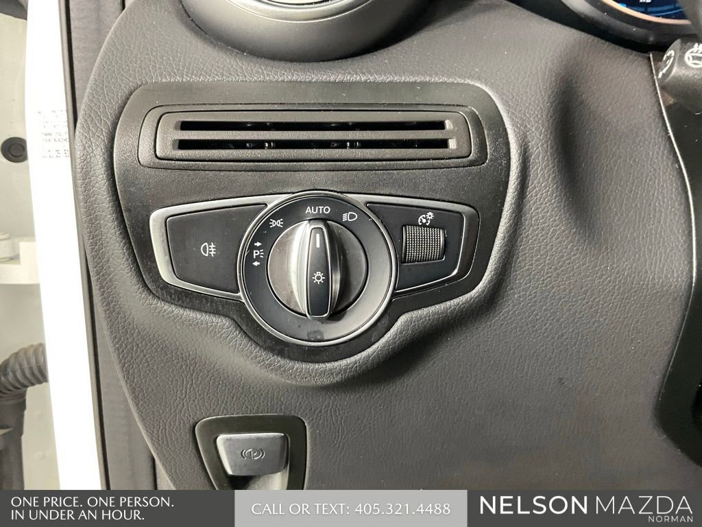 Used 2022 Mercedes-Benz GLC 300 4MATIC image 39