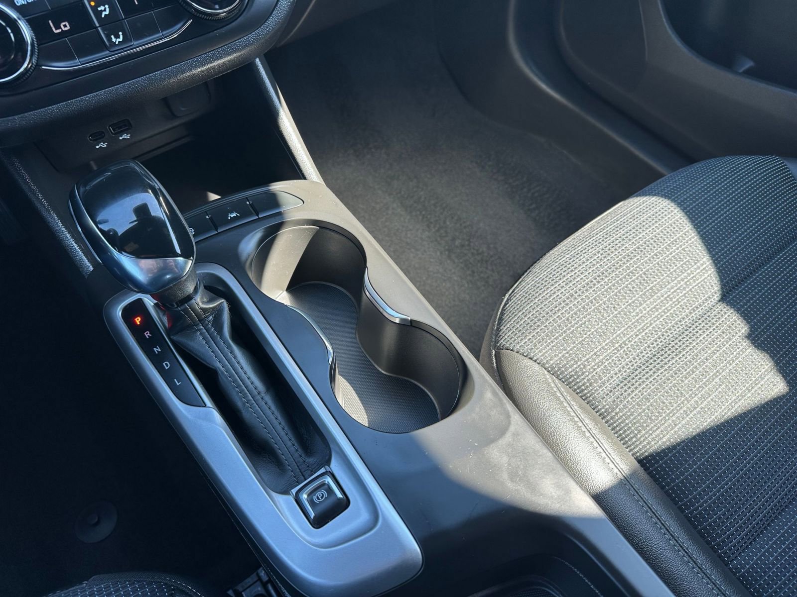 Used 2025 Buick Envista Preferred image 41