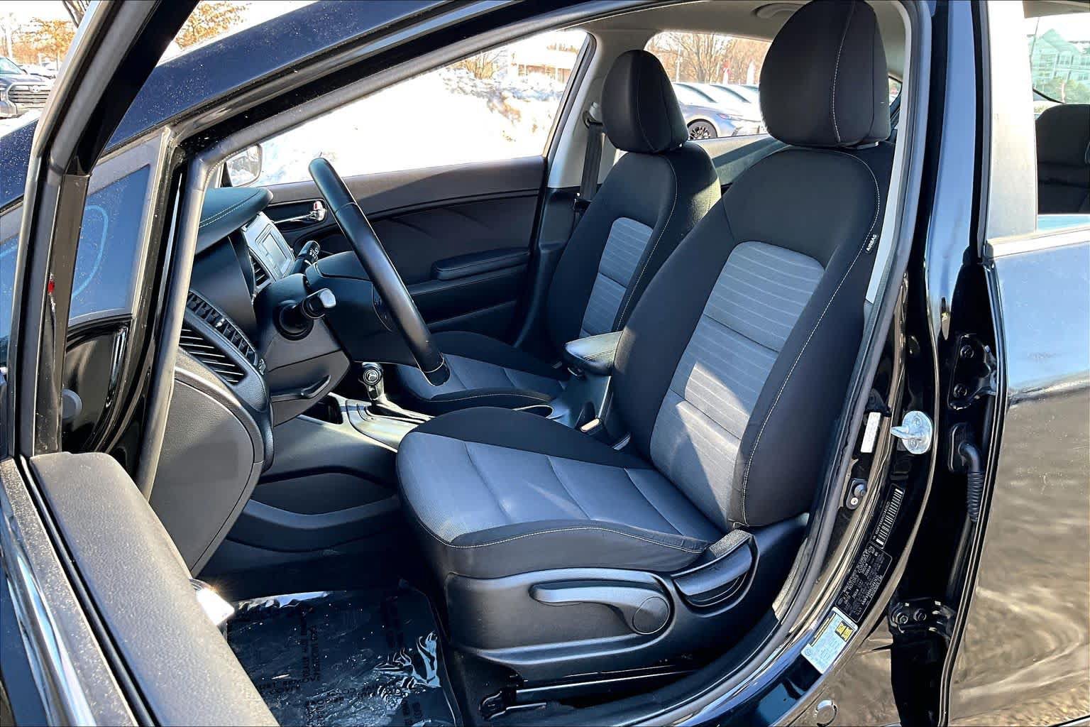 Used 2016 Kia Forte EX FWD image 15