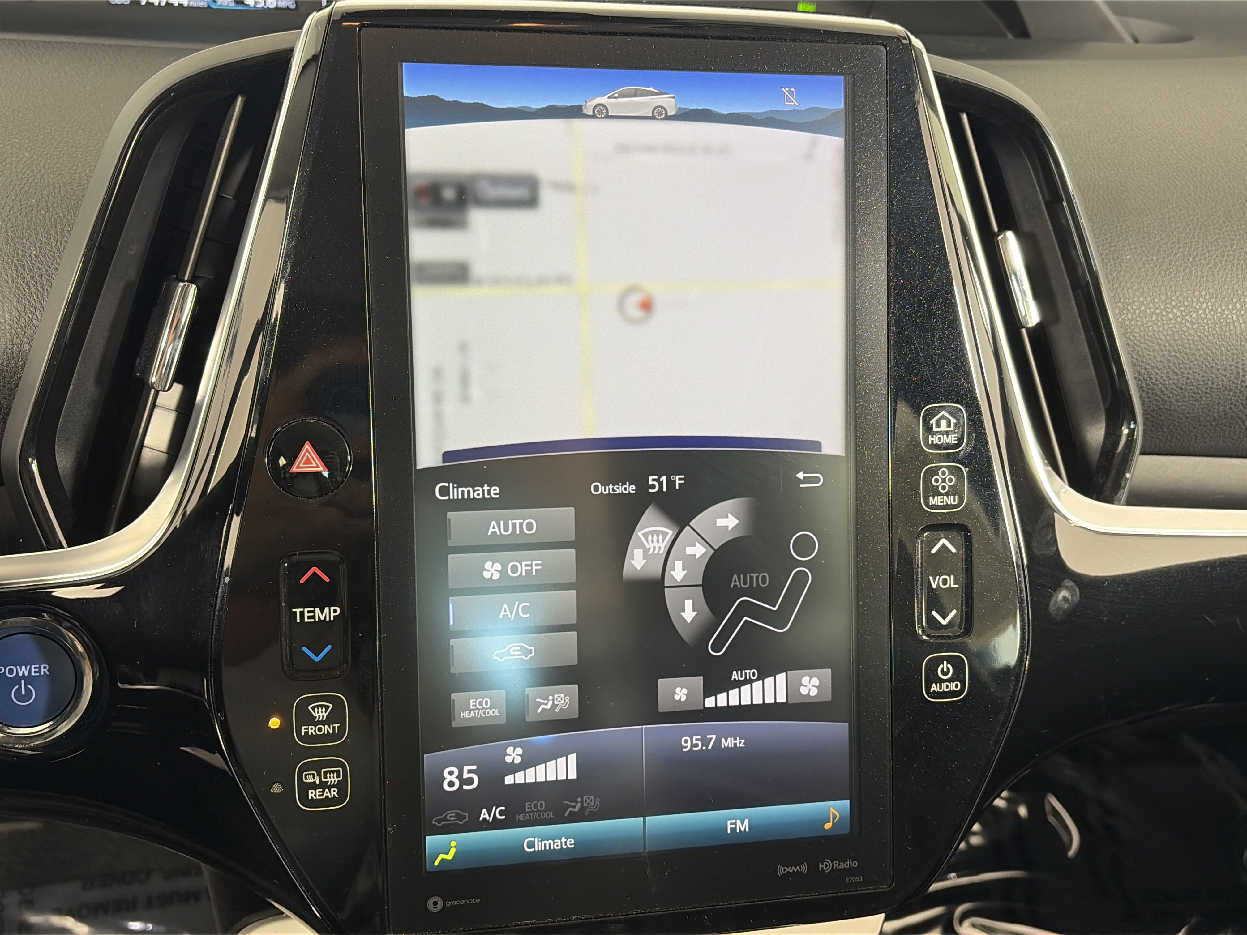 Used 2018 Toyota Prius Four Touring FWD image 23