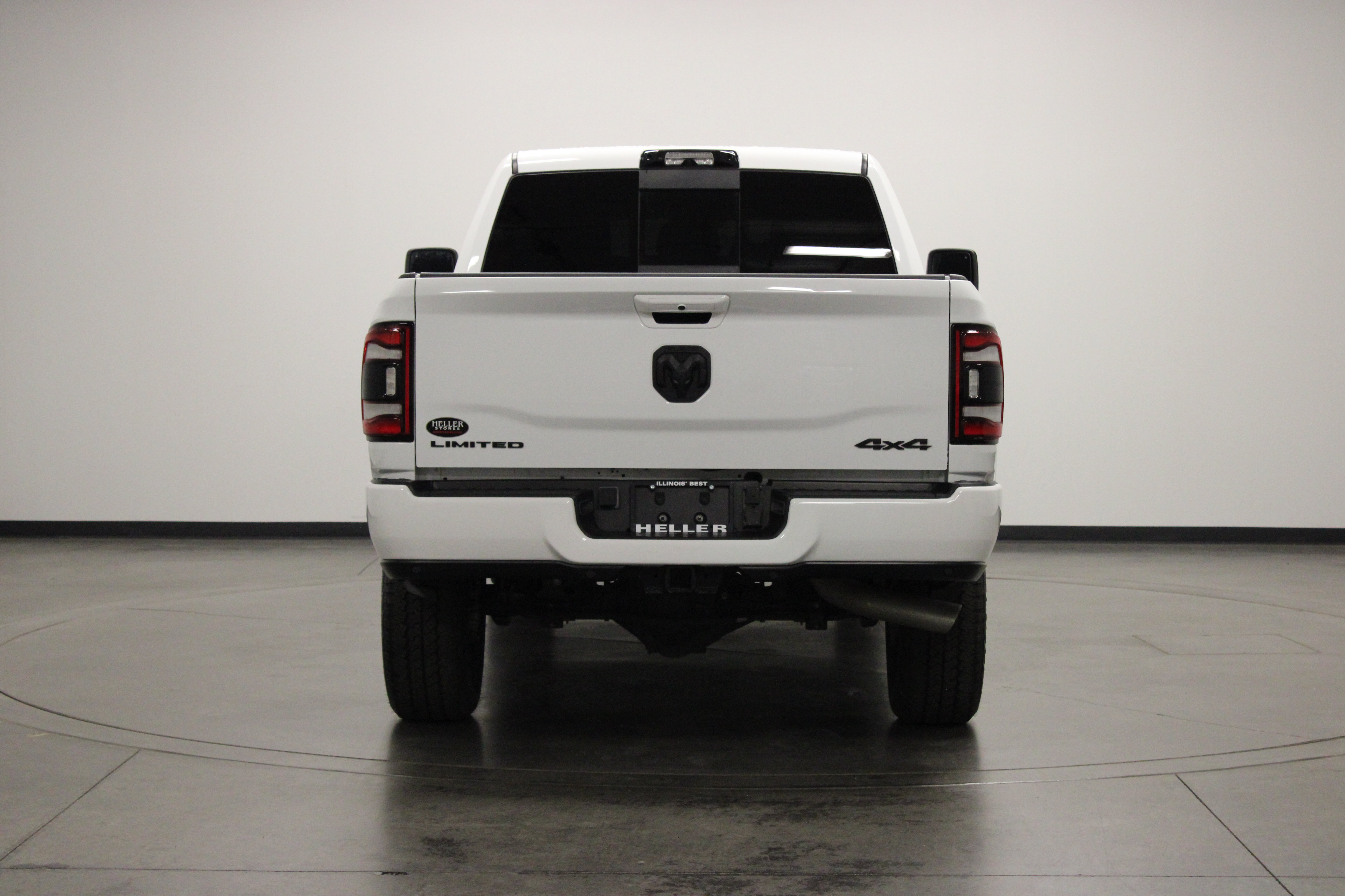 Used 2024 RAM 2500 Limited AWD/4WD image 7