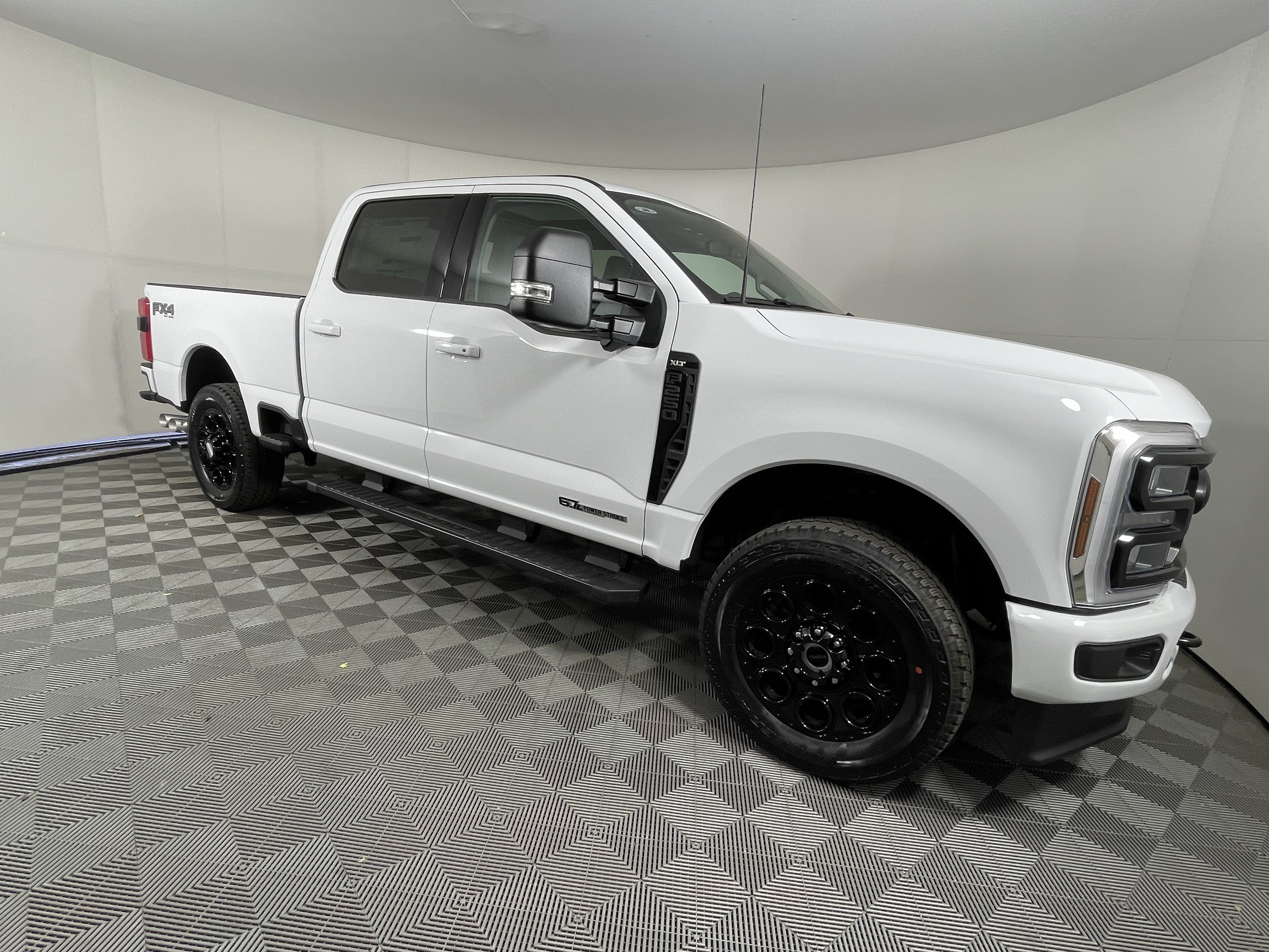 New 2026 Ford F250 XLT w/ XLT Premium Package AWD/4WD image 6