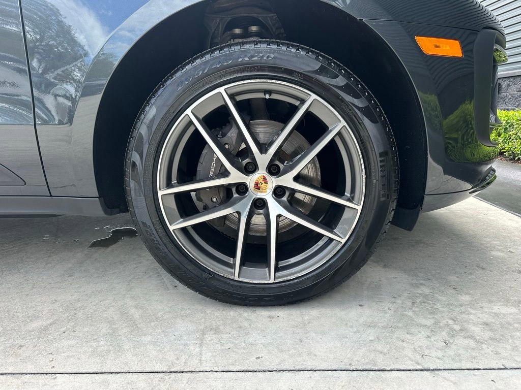 Certified 2023 Porsche Macan AWD/4WD image 15