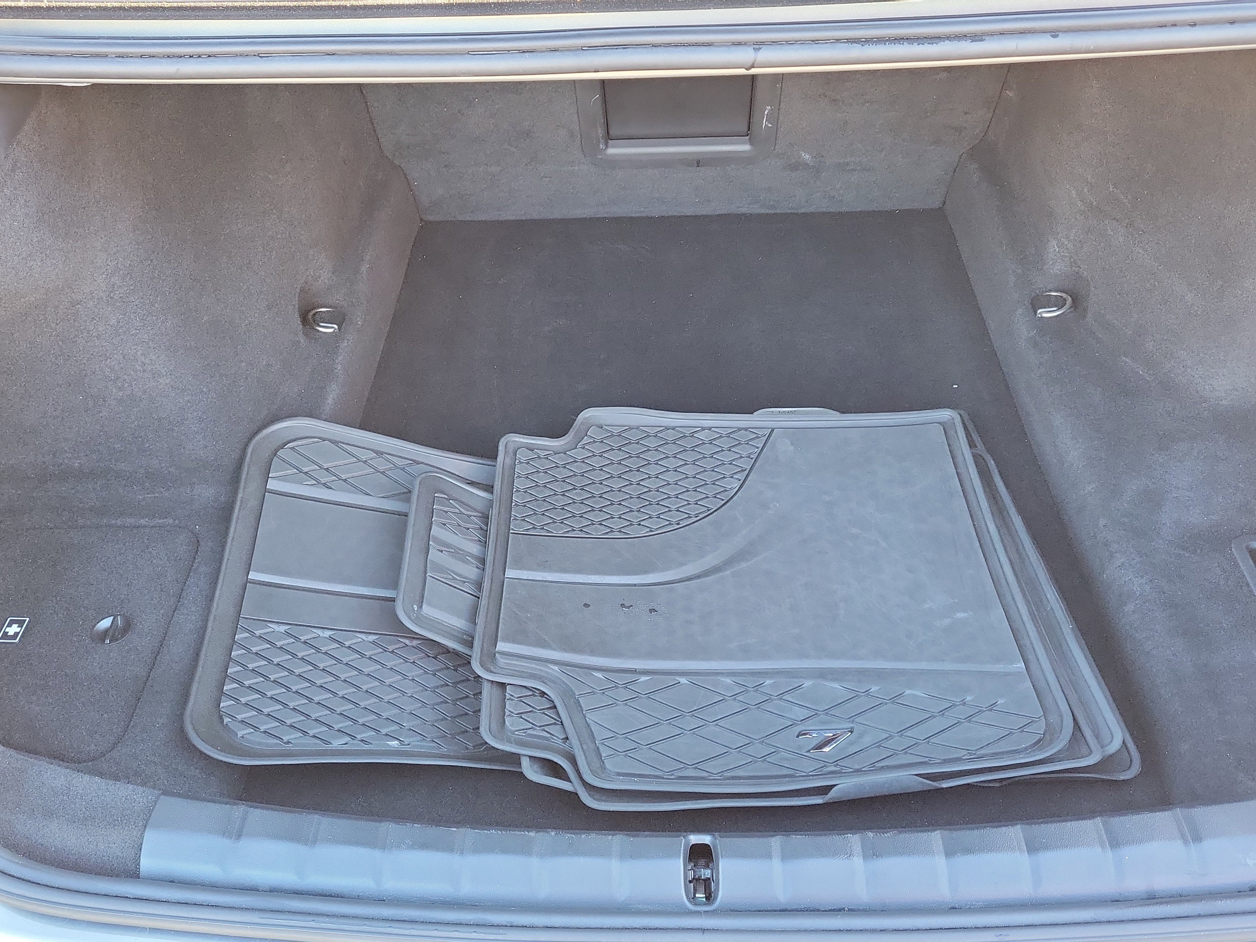 Used 2023 BMW 740i image 7