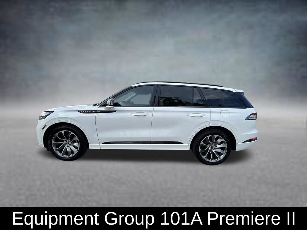 Used 2026 Lincoln Aviator 2WD w/ Jet Appearance Package image 4