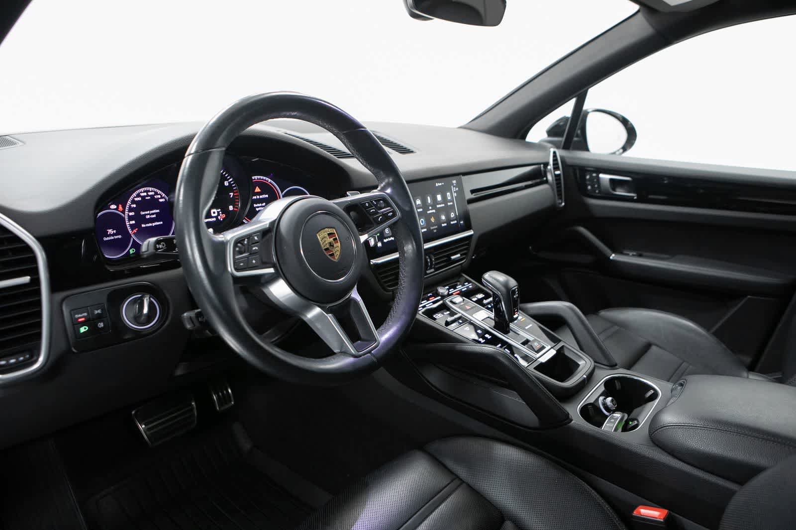 Certified 2023 Porsche Cayenne S Platinum image 4
