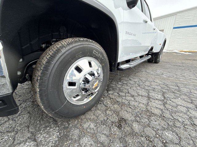 New 2026 Chevrolet Silverado 3500 LT w/ All Star Edition image 17