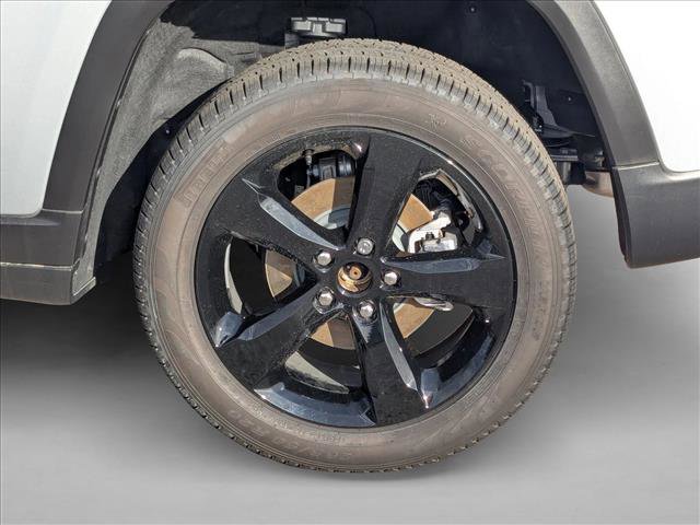 New 2025 Jeep Grand Cherokee Limited w/ Black Appearance Package image 10