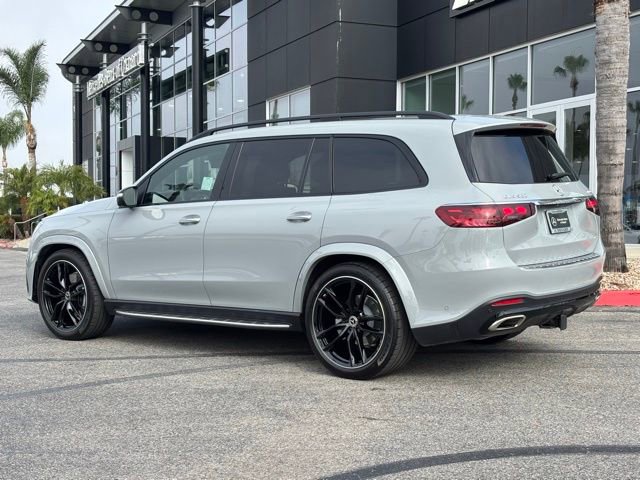 Used 2025 Mercedes-Benz GLS 580 4MATIC image 7