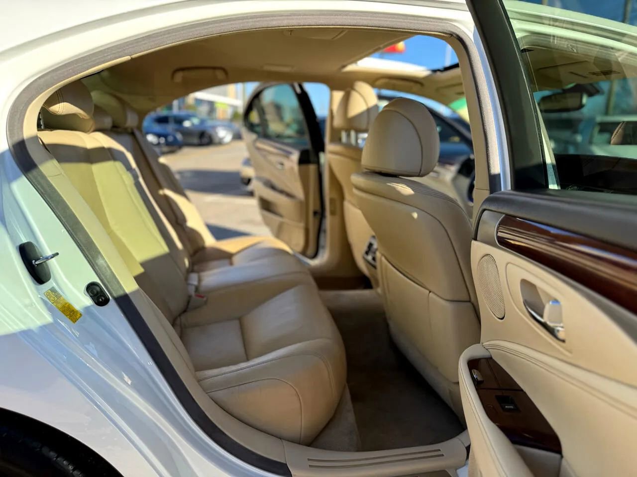 Used 2015 Lexus LS 460 w/ Comfort Package RWD image 39