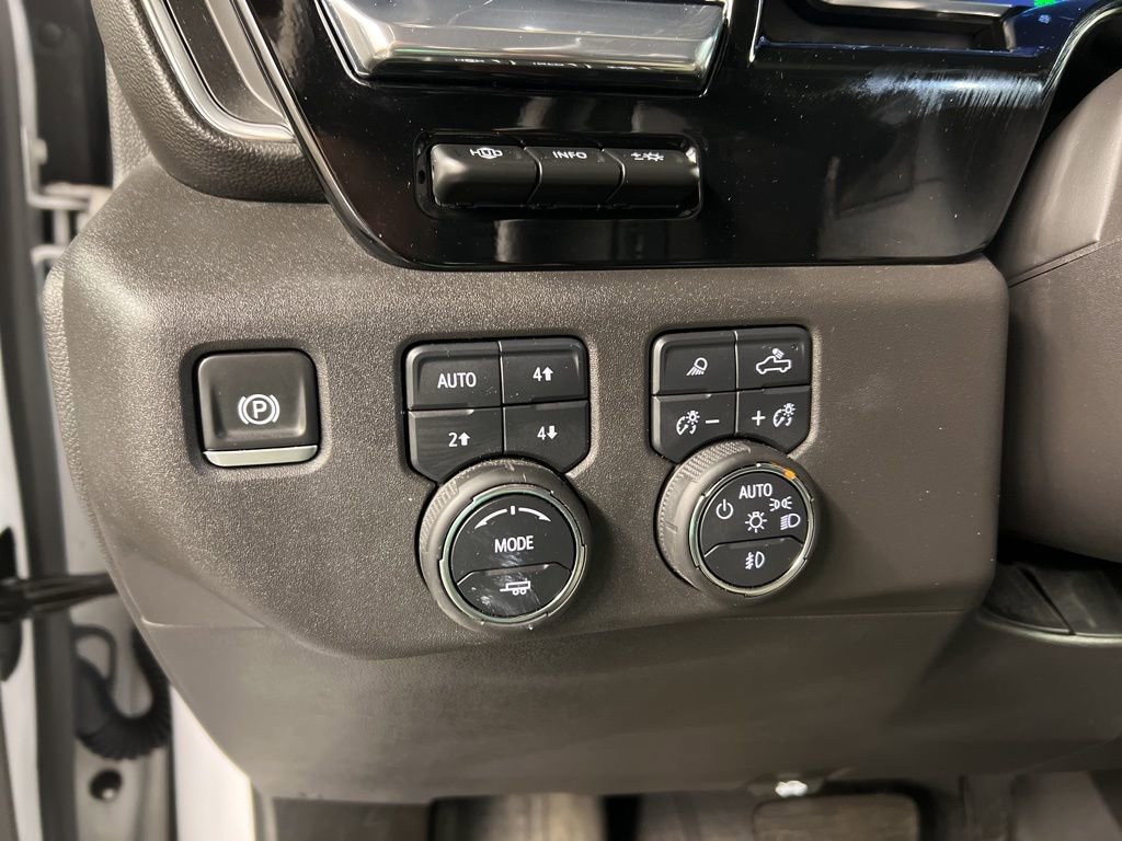 Used 2024 Chevrolet Silverado 1500 High Country w/ High Country Premium Package image 23