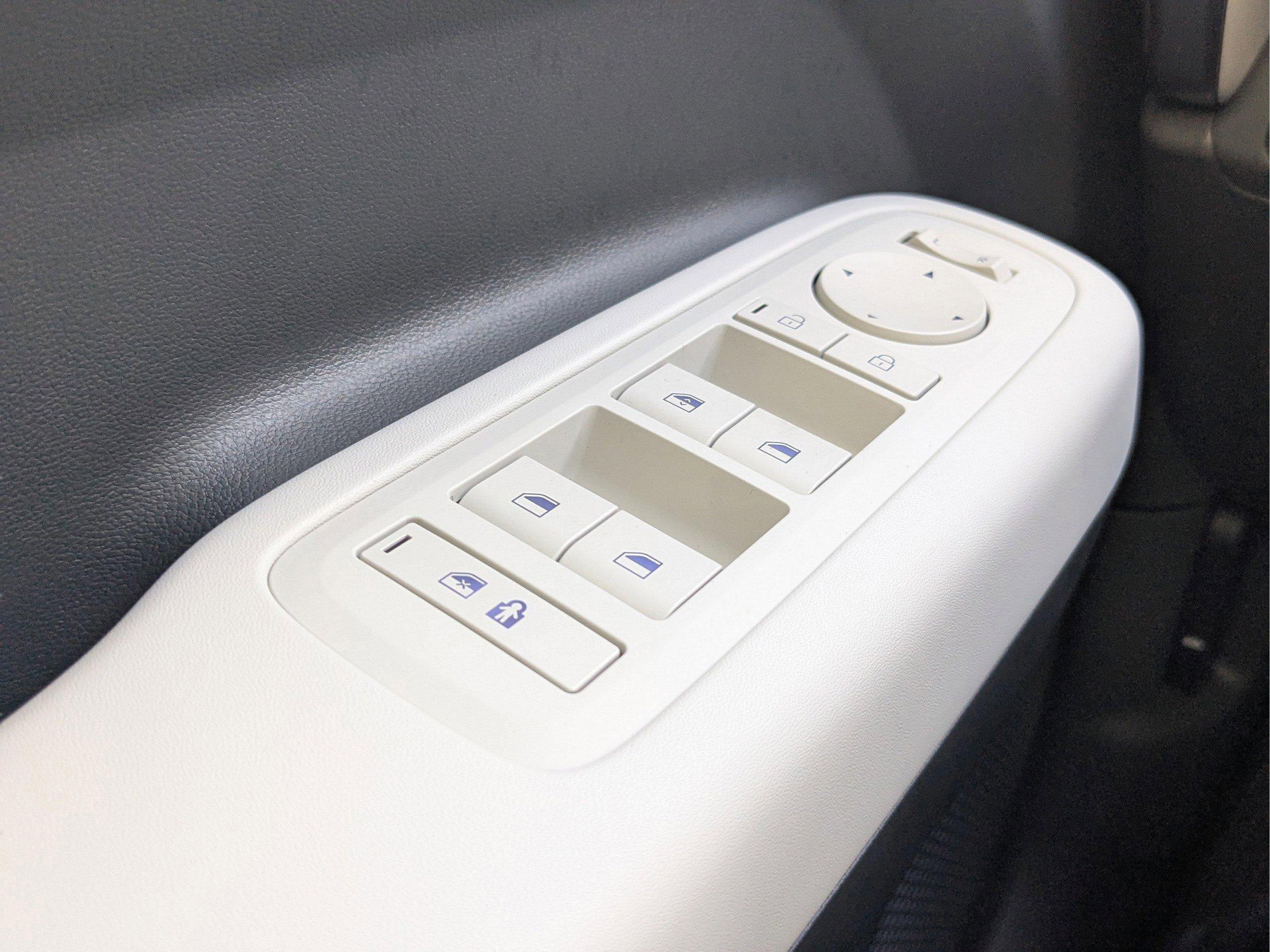 New 2026 Hyundai Santa Fe SE image 27