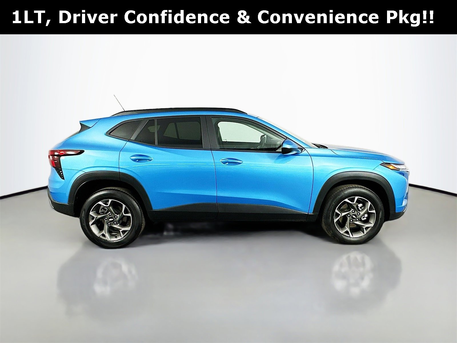 Used 2025 Chevrolet Trax LT w/ Driver Confidence Package image 9