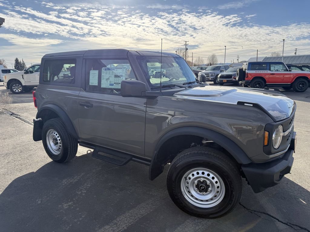 New 2025 Ford Bronco 2-Door image 3