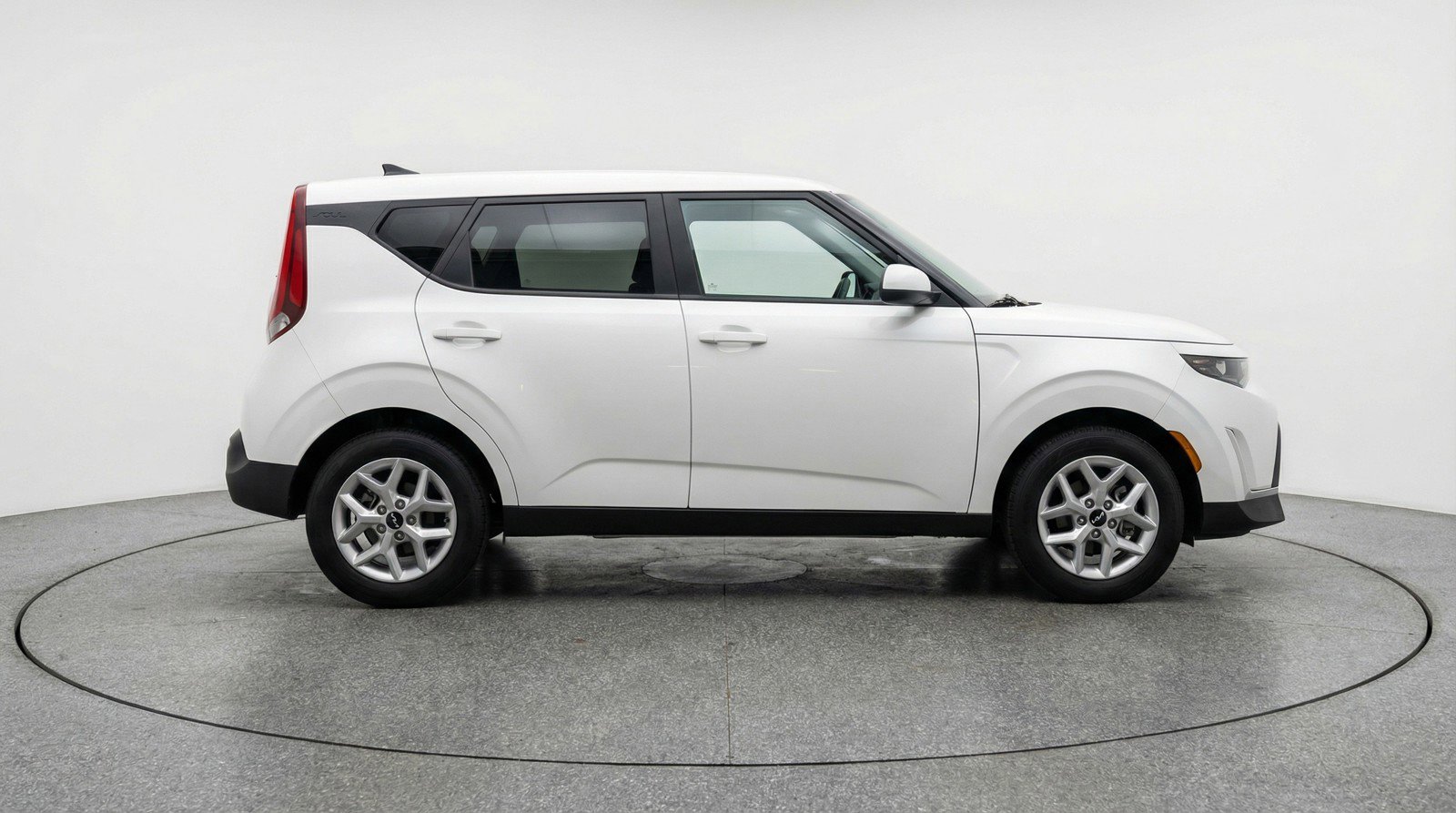 Used 2025 Kia Soul LX w/ LX Technology Package image 11