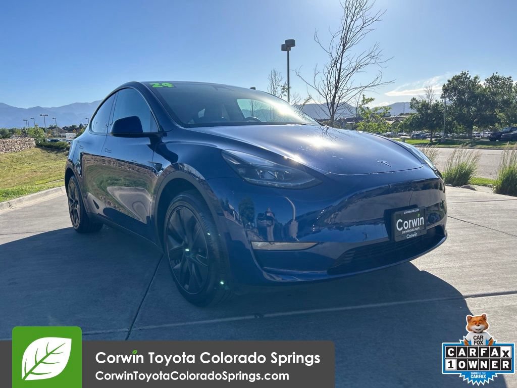 Used 2024 Tesla Model Y Long Range AWD/4WD image 1