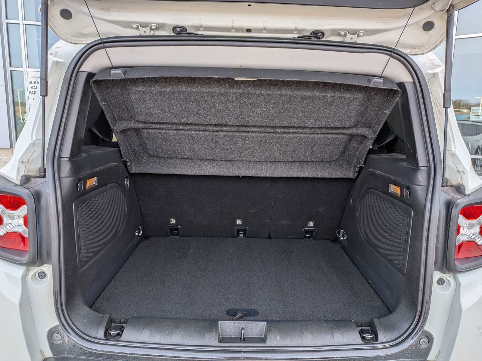 Used 2015 Jeep Renegade Latitude image 30