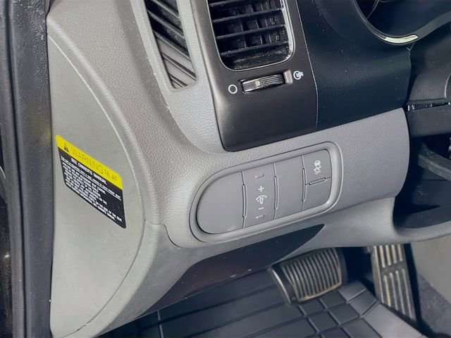 Used 2017 Kia Forte LX image 11