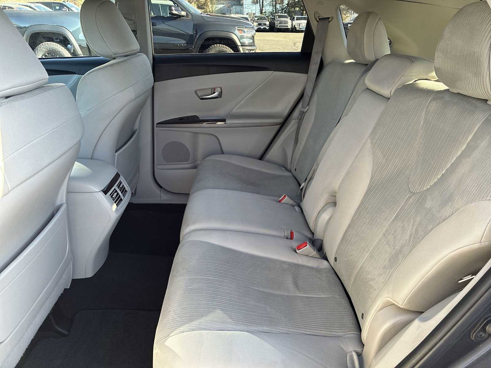 Used 2010 Toyota Venza AWD image 23