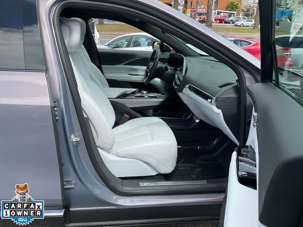 Used 2024 Cadillac Lyriq Sport AWD/4WD image 58