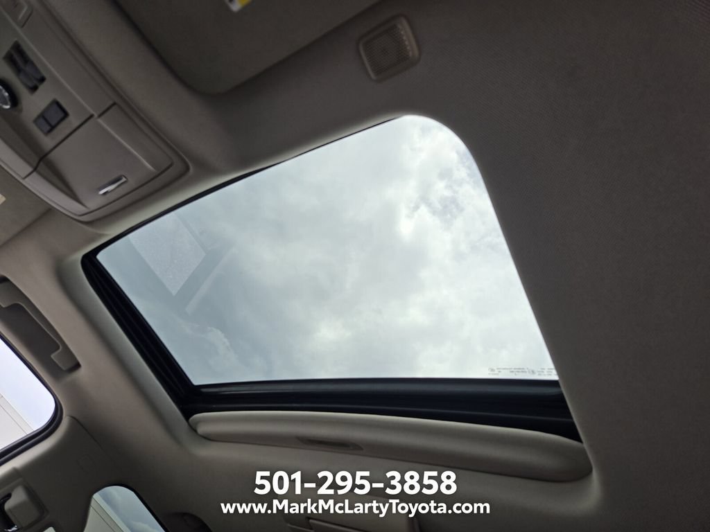 Used 2016 Chevrolet Tahoe LTZ AWD/4WD image 12