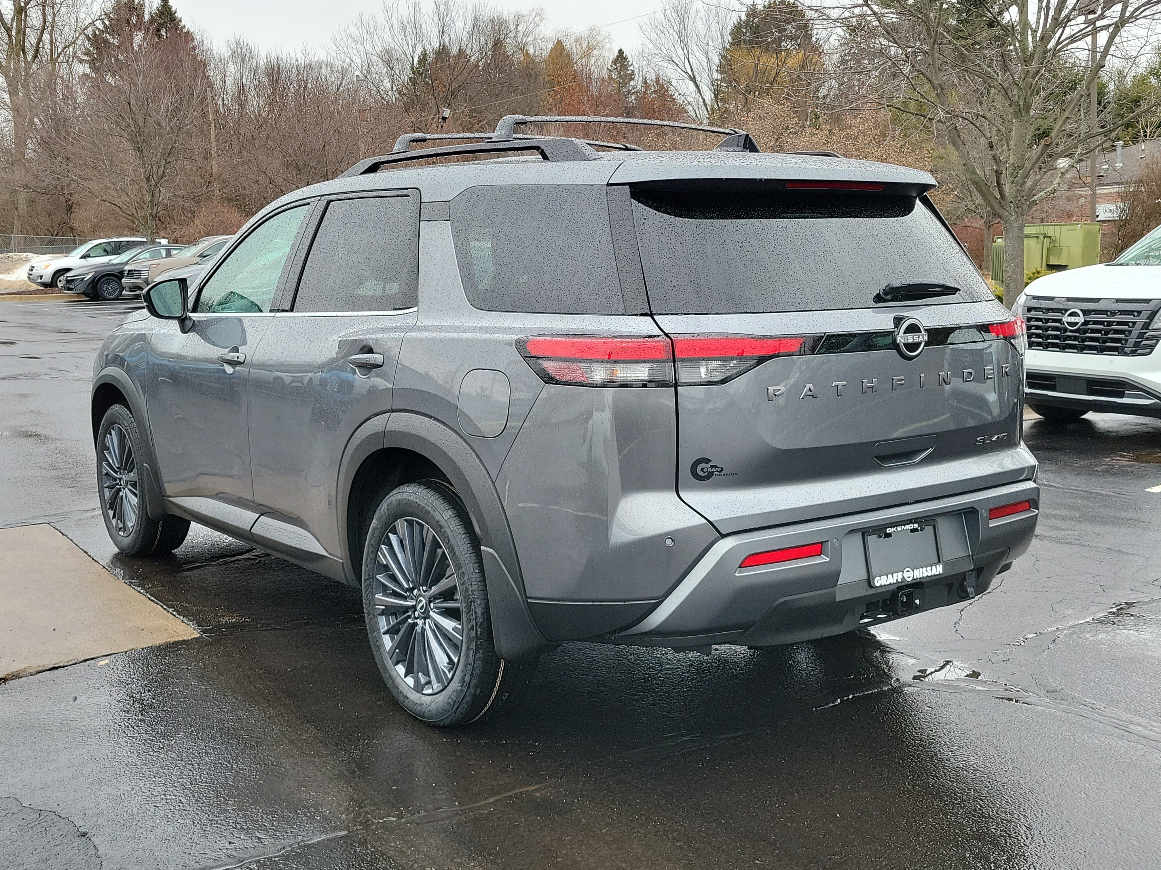 New 2026 Nissan Pathfinder SL w/ SL Premium Package image 4