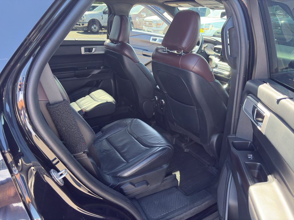 Used 2020 Ford Explorer Platinum AWD/4WD image 27