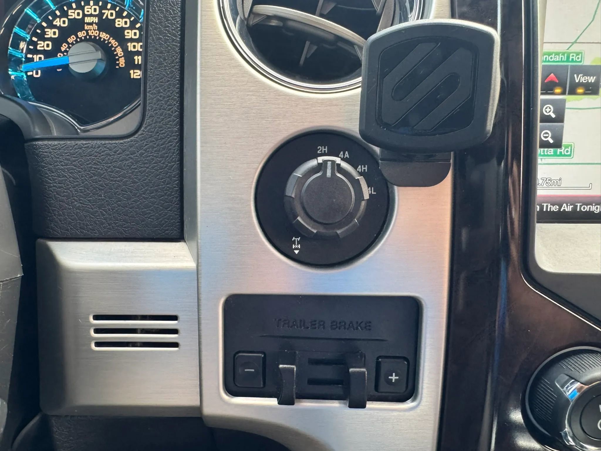 Used 2014 Ford F150 Platinum AWD/4WD image 39