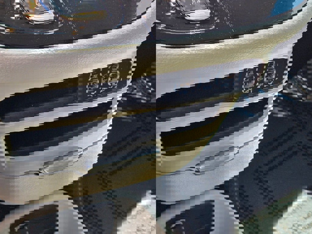 Used 2024 Chrysler Pacifica Select image 29