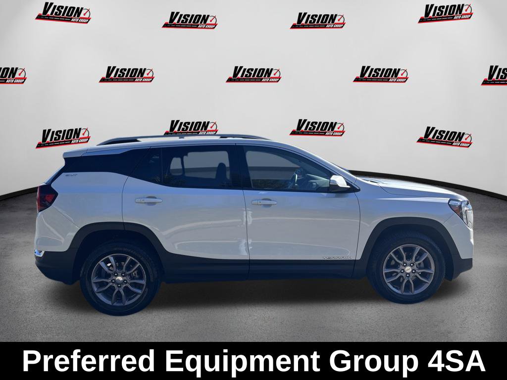 Used 2023 GMC Terrain SLT AWD/4WD image 4