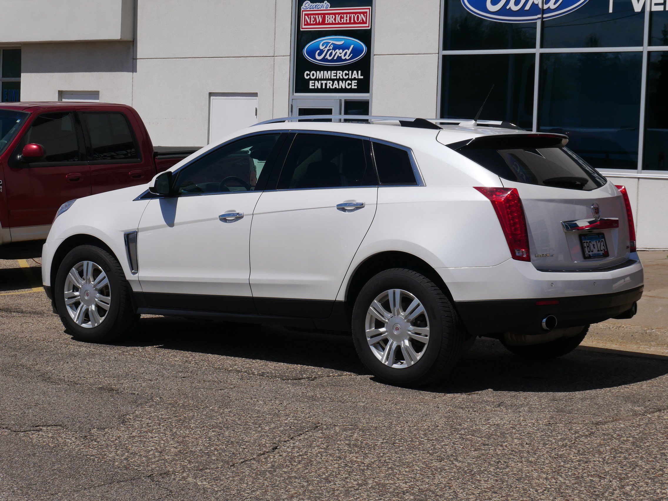 Used 2013 Cadillac SRX Luxury w/ Driver Awareness Package AWD/4WD image 27
