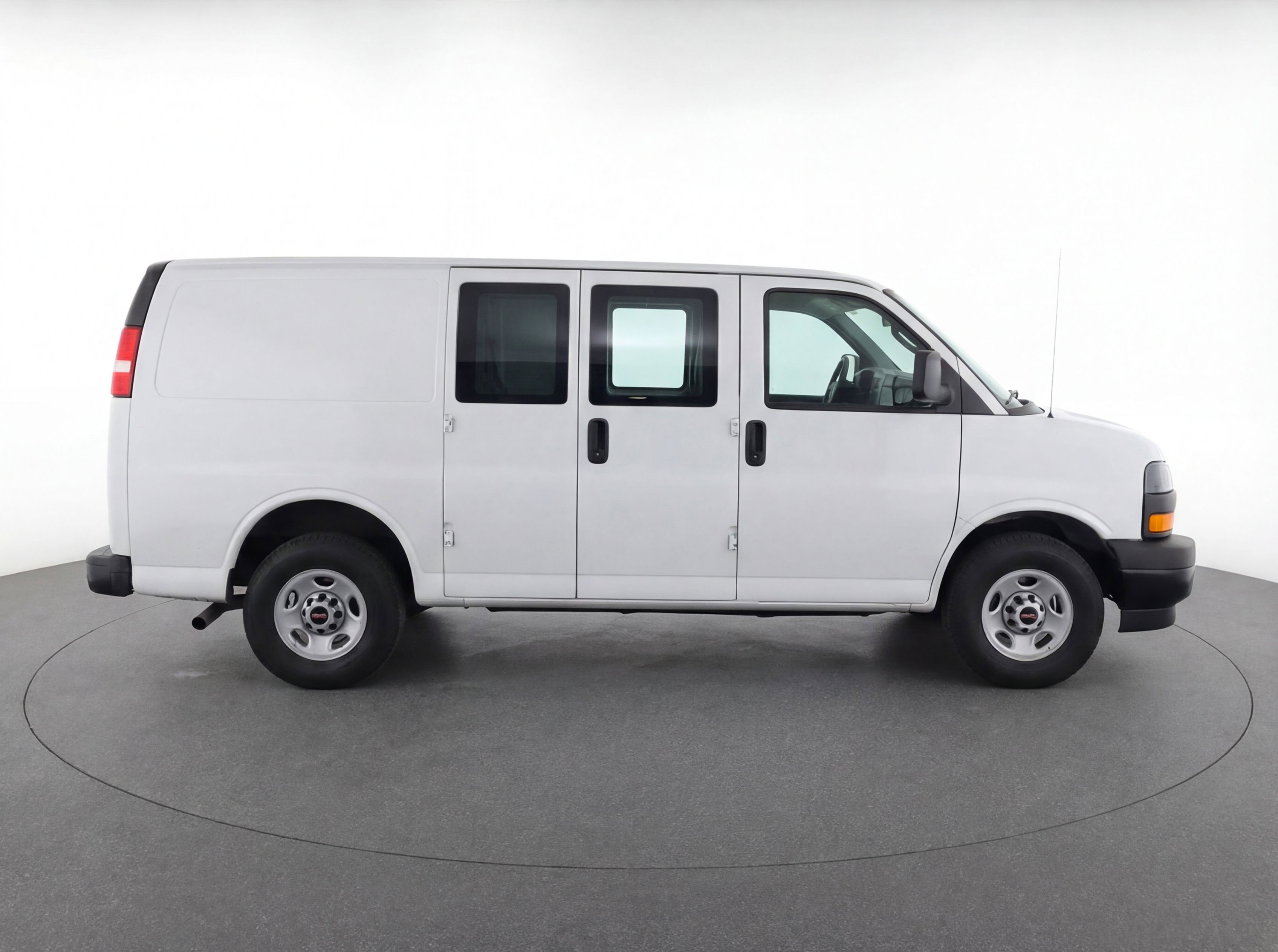 Used 2025 GMC Savana 3500 LT w/ LT Preferred Equipment Group image 11